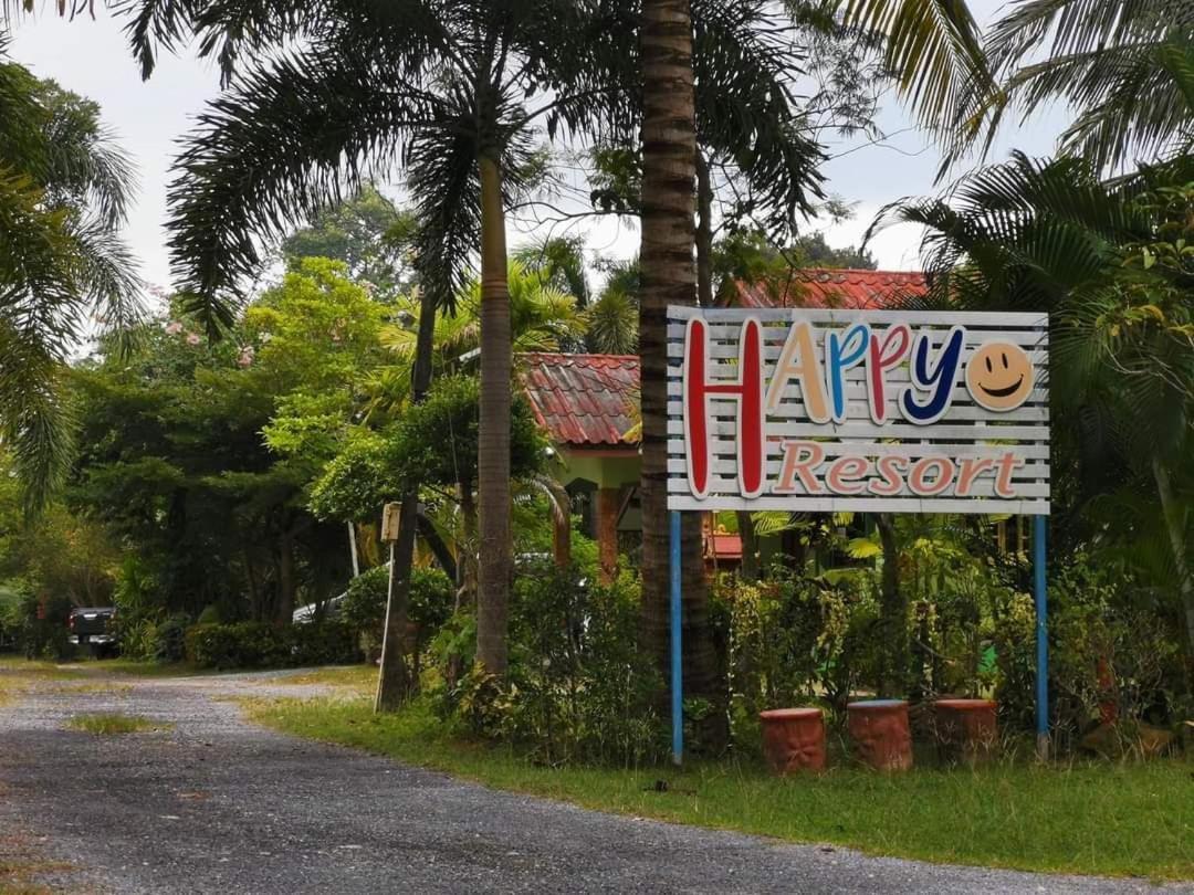 Happy Resort Khanom Exteriér fotografie